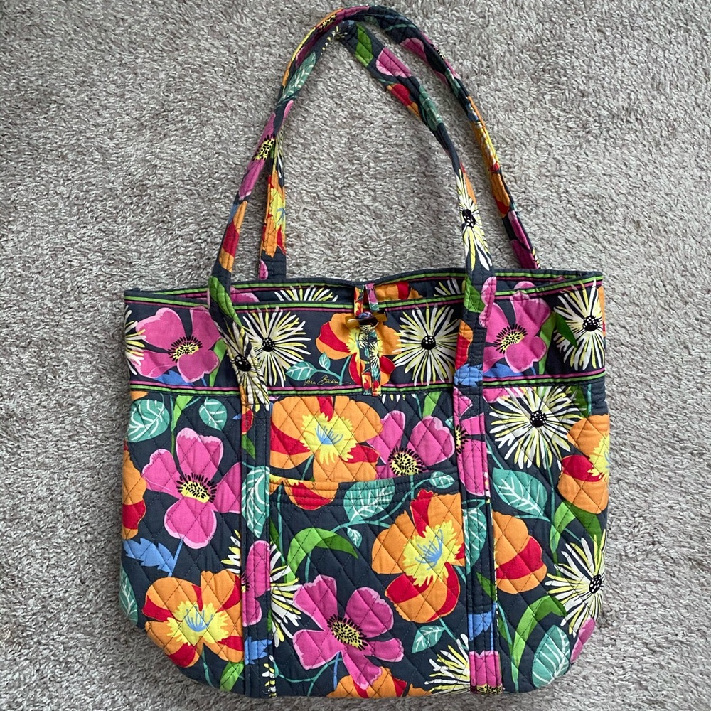 Vera Bradley ‘Vera Tote’ in Jazzy Blooms